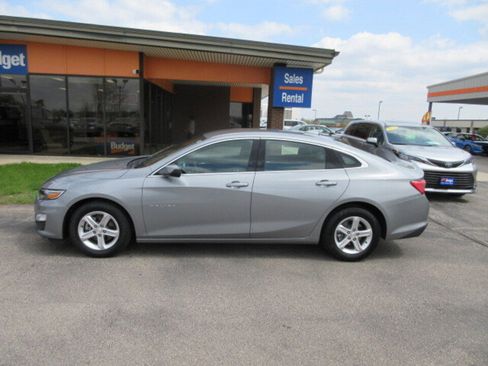 Used 2023 Chevrolet Malibu LT w/ LPO, Floor Liner Package image 2