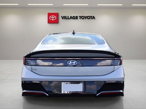 Used 2024 Hyundai Sonata SEL w/ Convenience Package FWD image 4