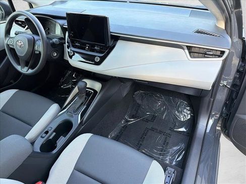 Certified 2025 Toyota Corolla LE image 25