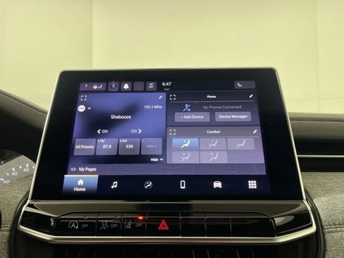 Used 2023 Jeep Compass Latitude image 27