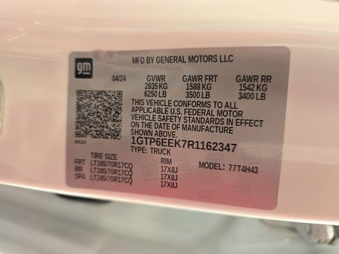 Used 2024 GMC Canyon AT4X image 37