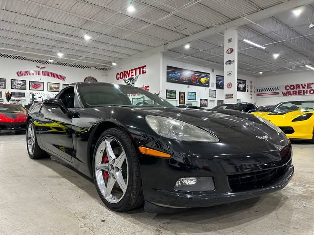 Used 2011 Chevrolet Corvette Coupe w/ 1LT RWD image 3