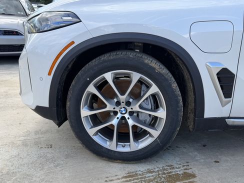 Used 2026 BMW X5 xDrive50e AWD/4WD image 7