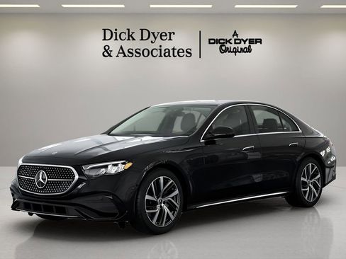 Used 2025 Mercedes-Benz E 350 Sedan image 34