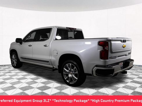 Used 2024 Chevrolet Silverado 1500 High Country w/ High Country Premium Package AWD/4WD image 13