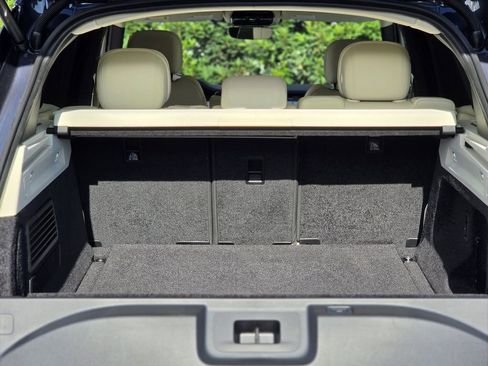 Used 2025 Land Rover Range Rover SE image 5
