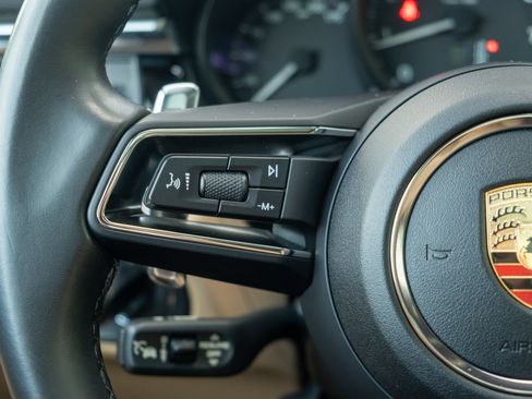 Used 2024 Porsche Macan AWD/4WD image 24
