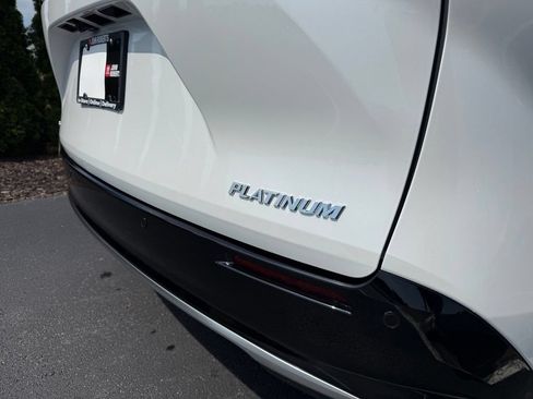 New 2026 Toyota Sienna Platinum AWD/4WD image 9