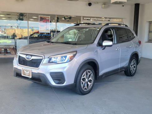 Used 2020 Subaru Forester Premium AWD/4WD image 4