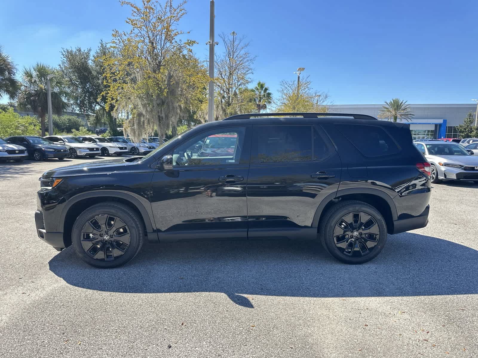 New 2026 Honda Pilot Black Edition image 3