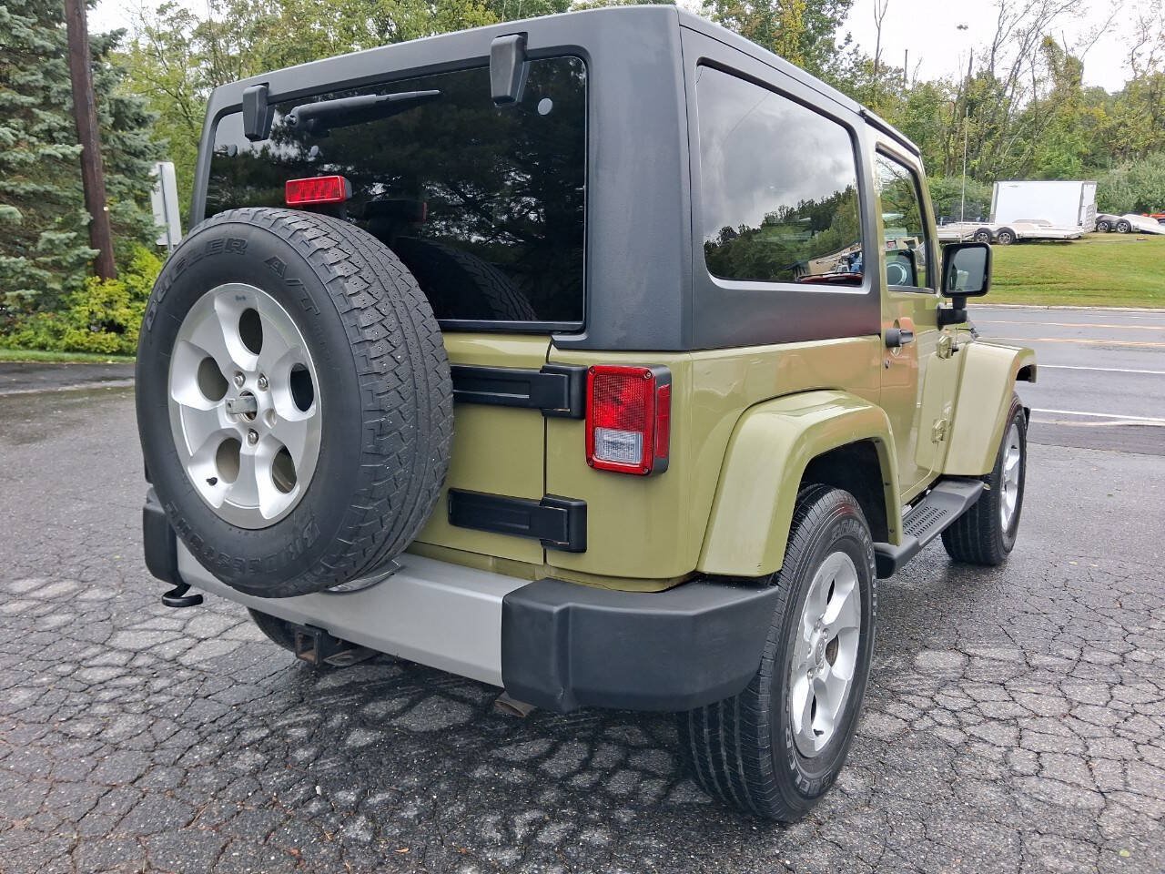 Used 2013 Jeep Wrangler Sahara w/ Connectivity Group AWD/4WD image 10