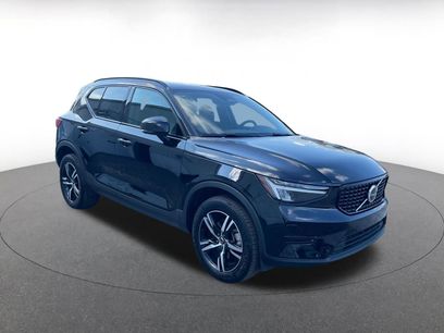 Used 2024 Volvo XC40 B5 Core
