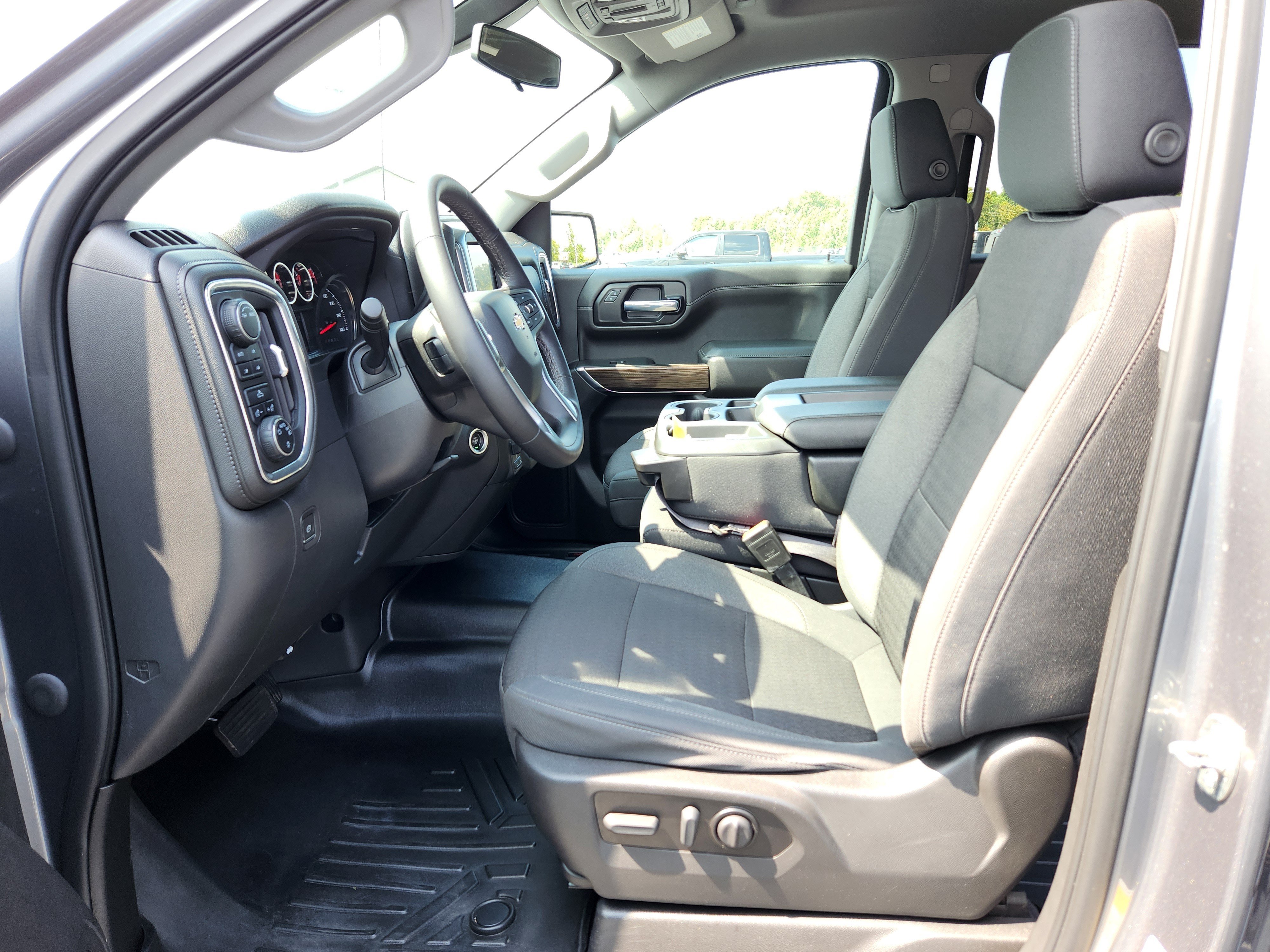 Used 2022 Chevrolet Silverado 1500 LT w/ All Star Edition Plus AWD/4WD image 13