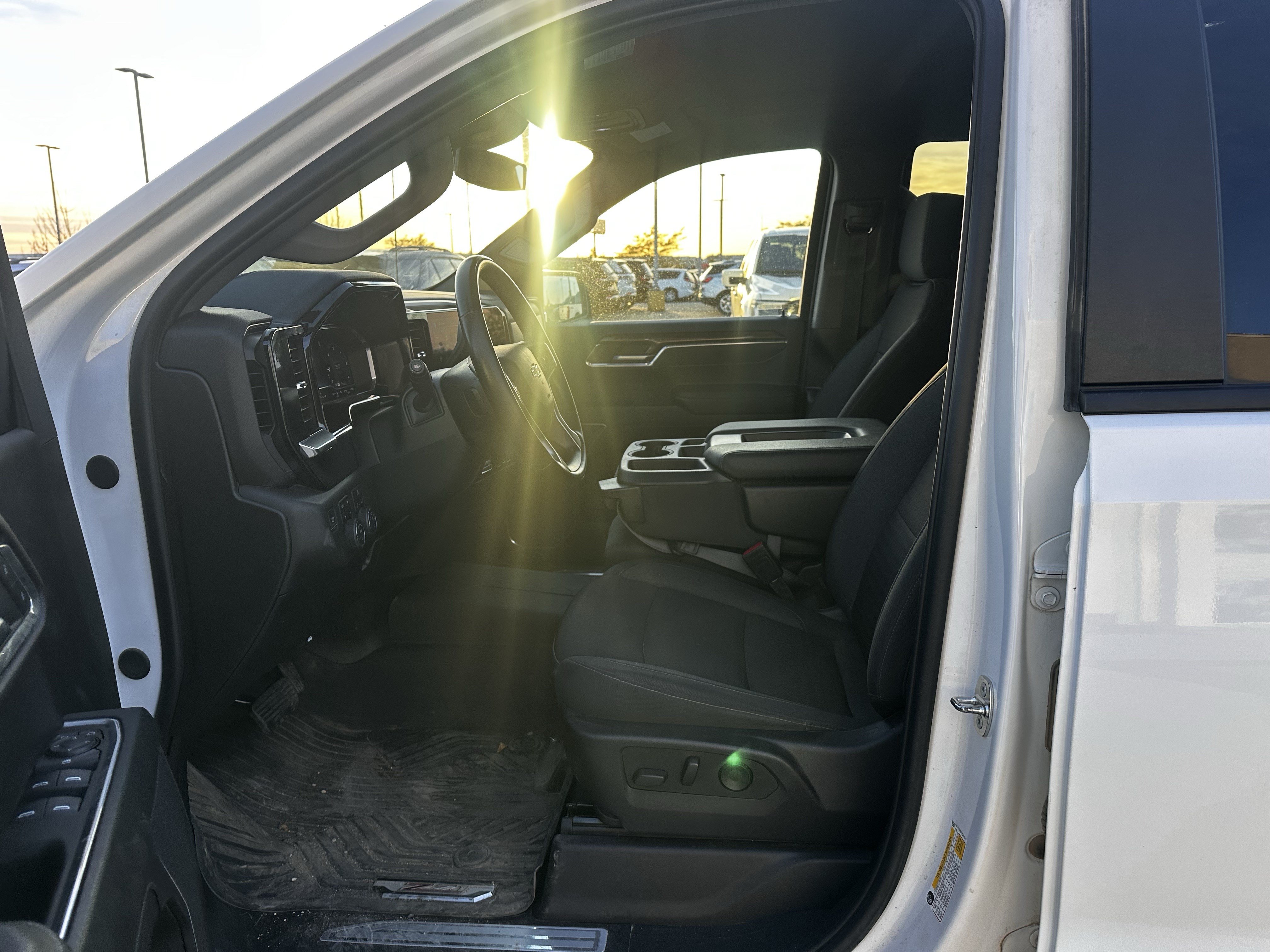 Used 2024 Chevrolet Silverado 1500 RST AWD/4WD image 8