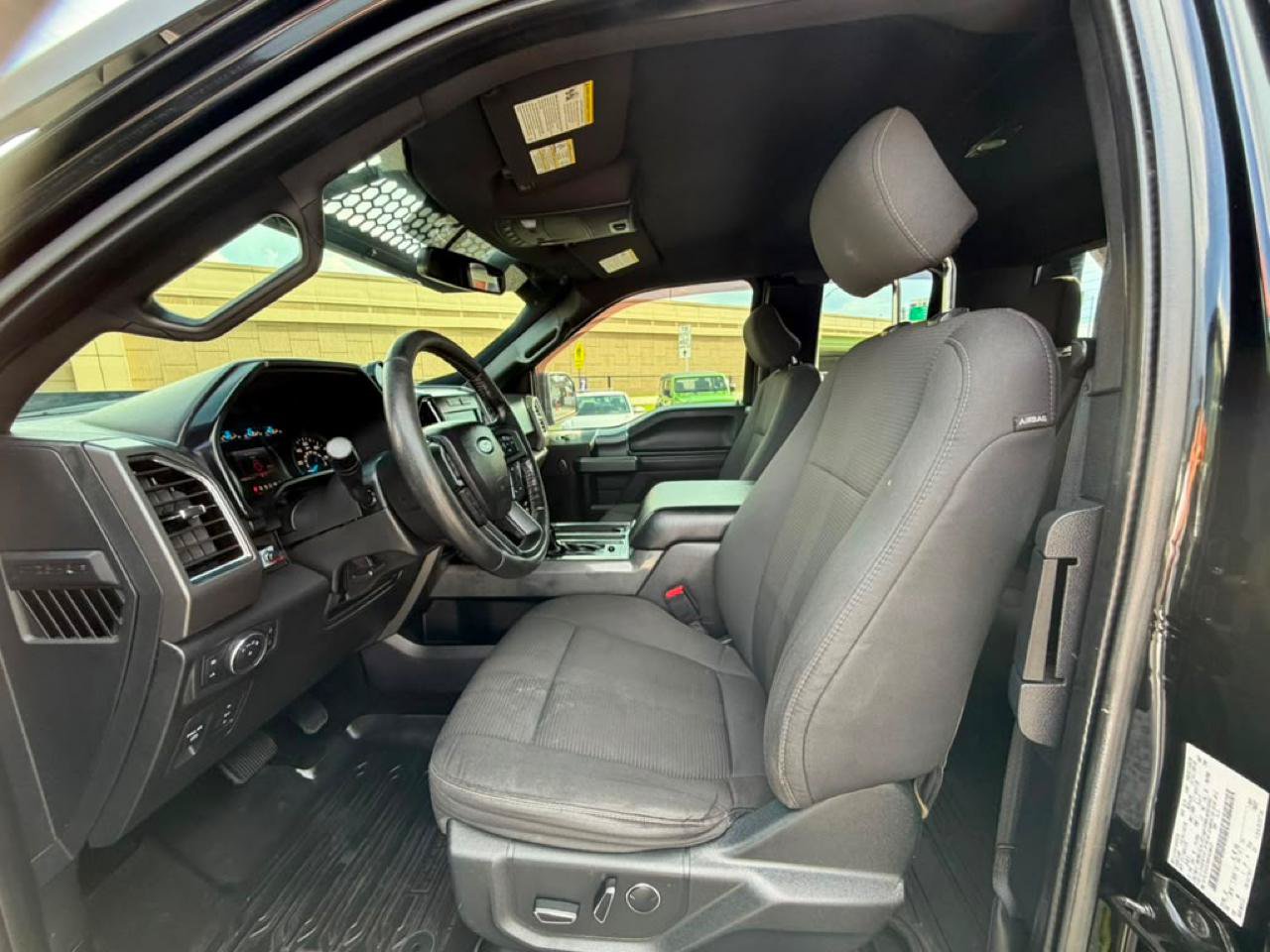 Used 2017 Ford F150 XLT w/ Equipment Group 302A Luxury AWD/4WD image 8