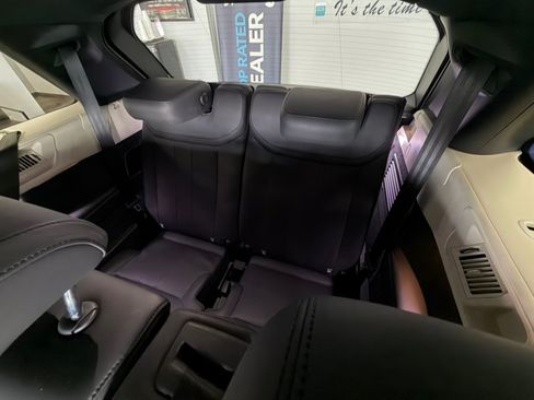 Used 2024 Land Rover Range Rover Long Wheelbase SE AWD/4WD image 87