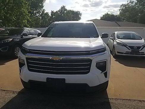 Certified 2026 Chevrolet Traverse LT AWD/4WD image 12