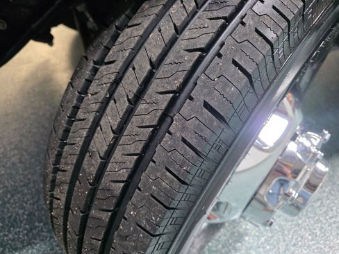 Used 2024 RAM 3500 Tradesman w/ Safety Group image 13