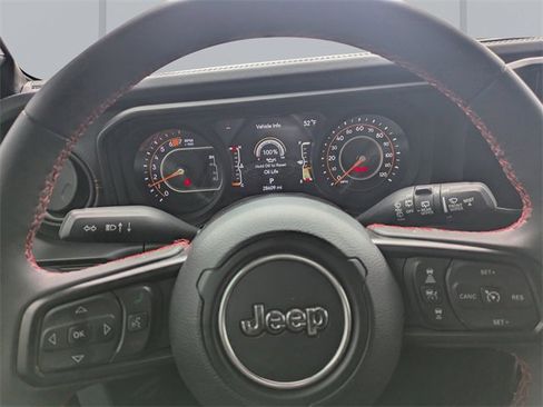 Used 2024 Jeep Wrangler Unlimited Rubicon image 30