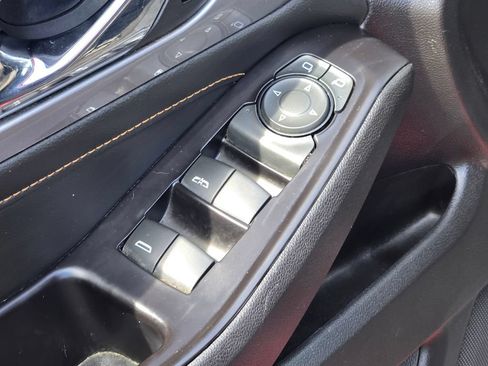 Used 2018 Chevrolet Traverse LT AWD/4WD image 31
