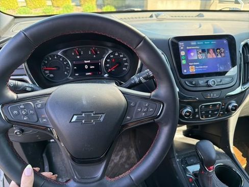 Used 2023 Chevrolet Equinox RS image 7