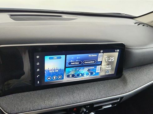 Used 2025 Nissan Kicks SV FWD image 22