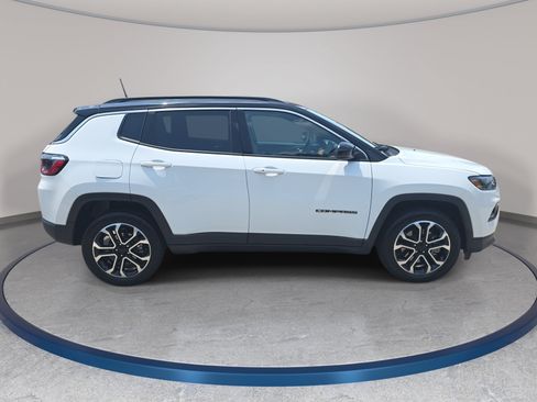 Used 2024 Jeep Compass Limited AWD/4WD image 4