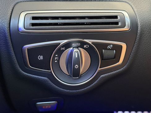 Used 2021 Mercedes-Benz C 300 Sedan image 36