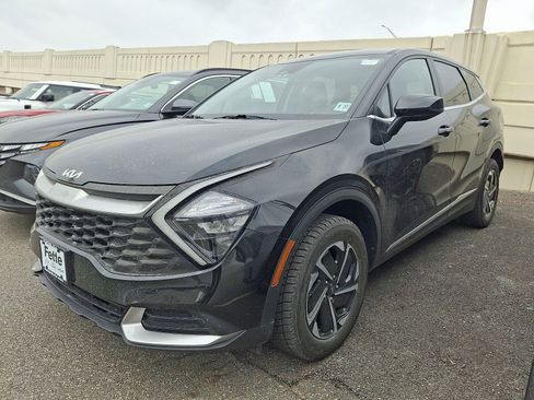 Certified 2023 Kia Sportage LX image 1