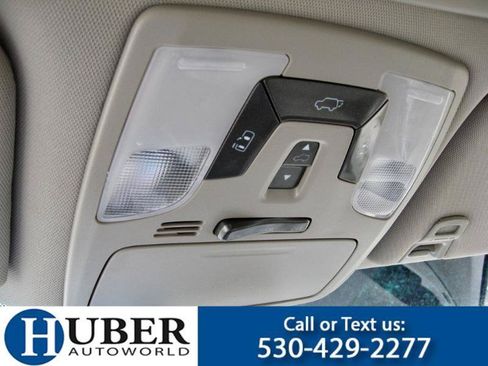 Used 2017 Toyota Sienna XLE Premium FWD image 8
