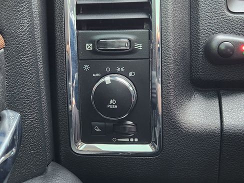 Used 2016 RAM 2500 Laramie w/ Convenience Group image 27