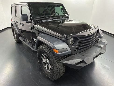 Used 2018 Jeep Wrangler Unlimited Sport S AWD/4WD image 7