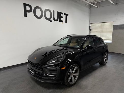 Used 2024 Porsche Macan AWD/4WD image 2