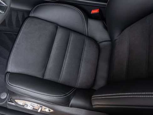 New 2026 Porsche Macan GTS AWD/4WD image 29