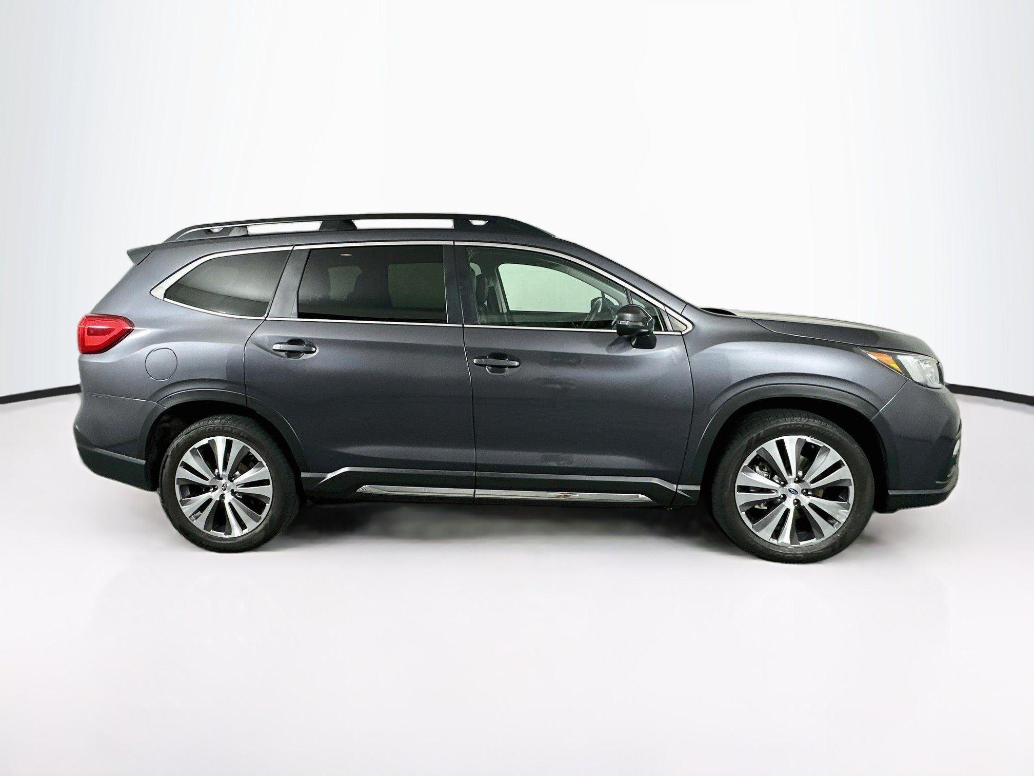Used 2022 Subaru Ascent Limited w/ Technology Package AWD/4WD image 10