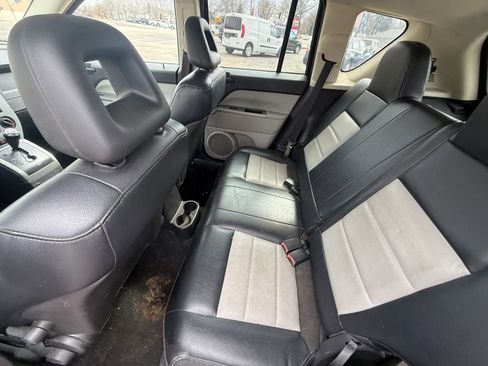 Used 2007 Jeep Compass Limited image 9