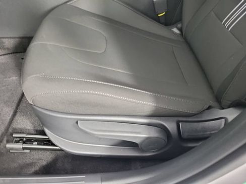 Certified 2025 Hyundai Elantra Sport FWD image 12