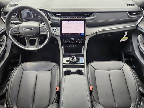 New 2025 Jeep Grand Cherokee L Limited image 27