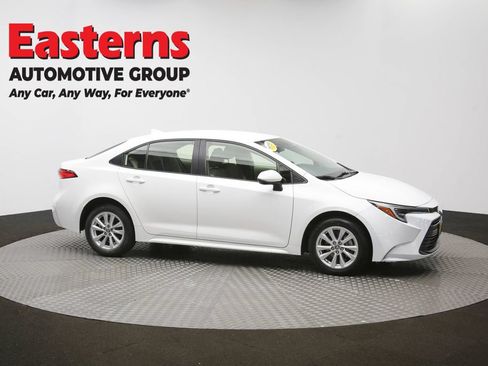Used 2024 Toyota Corolla LE w/ LE Convenience Package FWD image 46