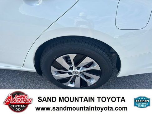 Used 2025 Nissan Altima 2.5 S FWD image 11