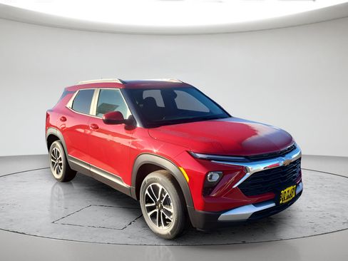 New 2026 Chevrolet TrailBlazer LT AWD/4WD image 1