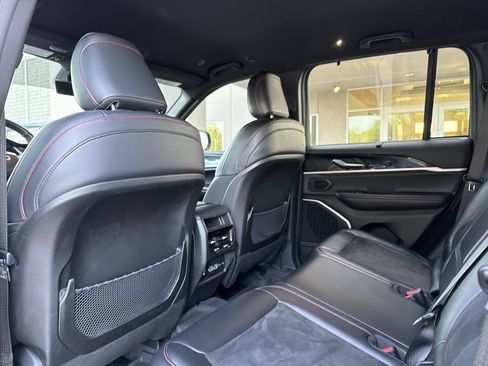Used 2022 Jeep Grand Cherokee Trailhawk w/ ADV Protech Group II AWD/4WD image 18