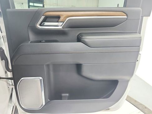 Used 2024 Chevrolet Silverado 2500 High Country AWD/4WD image 45