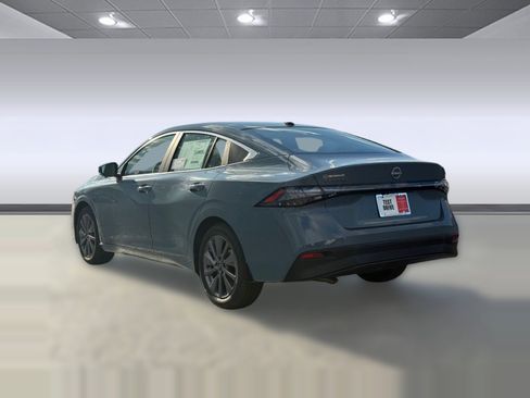 New 2026 Nissan Sentra SL w/ Floor Mat Package FWD image 3