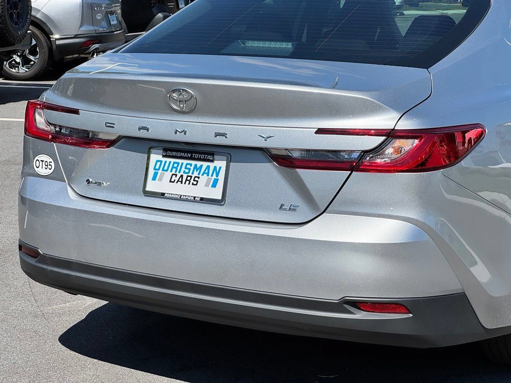 Used 2025 Toyota Camry LE FWD image 34
