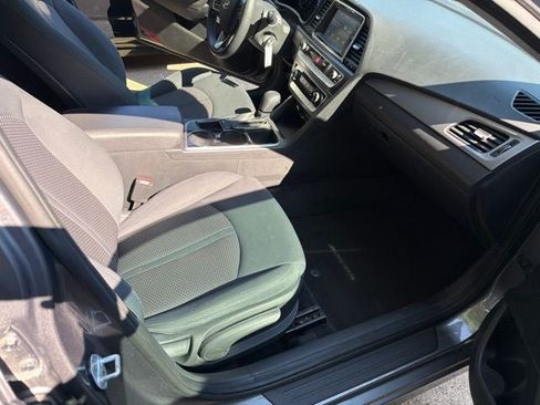 Used 2018 Hyundai Sonata SE FWD image 25