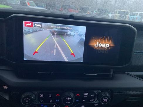 Used 2024 Jeep Wrangler Unlimited Rubicon 4xe w/ Technology Group image 20