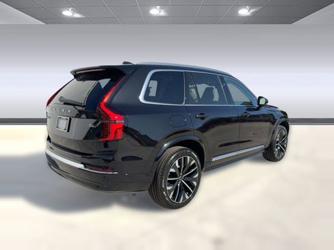 New 2026 Volvo XC90 B6 Ultra w/ Protection Package image 8