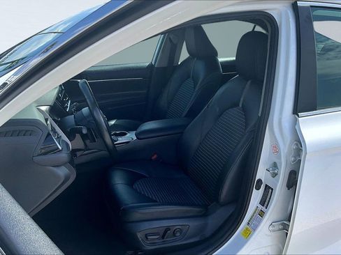 Used 2024 Toyota Camry SE FWD image 22