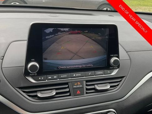 Used 2022 Nissan Altima 2.5 SV w/ SV Premium Package image 20